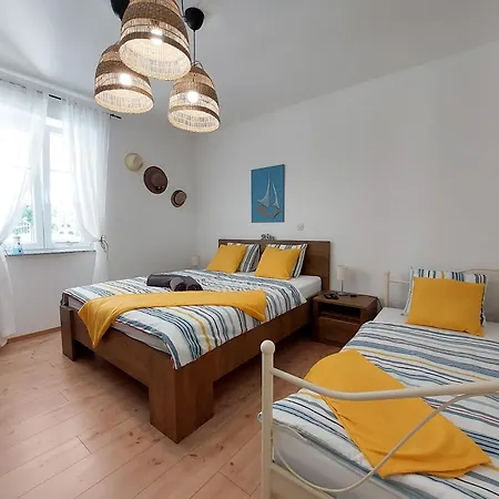 בית נופש House House *