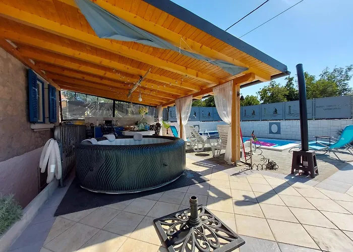 Vakantiehuis House House *