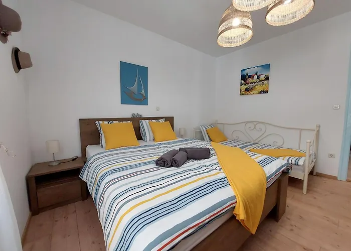 Vakantiehuis House House Jadranovo